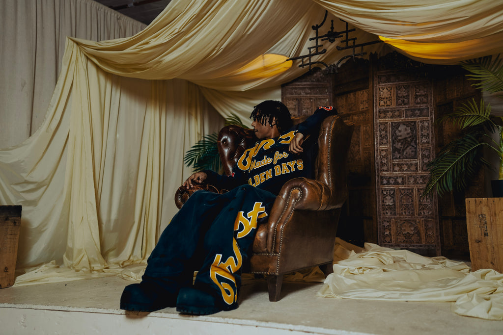 "GOLDEN DAYS" FLARED SWEATPANTS